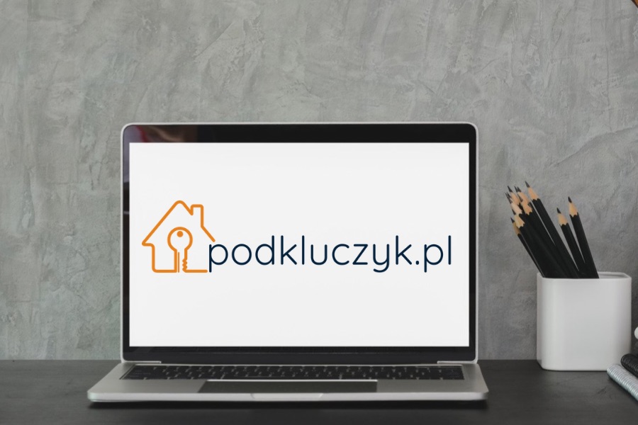 przeszukiwarka nieruchomości online; strony z nieruchomościami; podkluczyk; moniter; monitorowanie ogłoszeń nieruchomości
